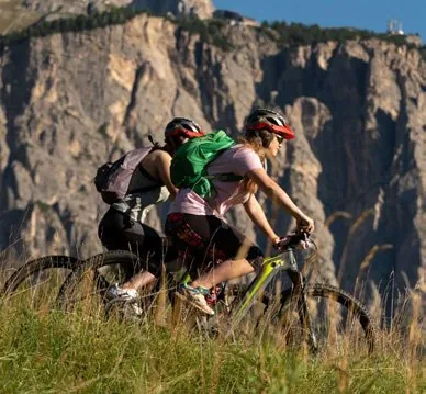 Bici ed e-bike a Cortina